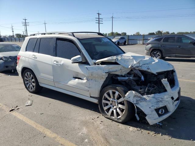 WDCGG8HB7BF667141 - 2011 MERCEDES-BENZ GLK 350 4MATIC WHITE photo 4