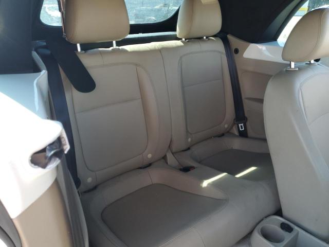 3VW5X7AT3DM817983 - 2013 VOLKSWAGEN BEETLE თეთრი ფოტო 10