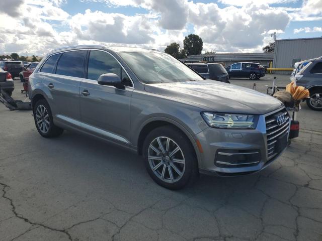 WA1LAAF79JD001186 - 2018 AUDI Q7 PREMIUM PLUS Մոխրագույն լուսանկար 4