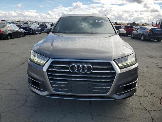 WA1LAAF79JD001186 - 2018 AUDI Q7 PREMIUM PLUS Մոխրագույն լուսանկար 5