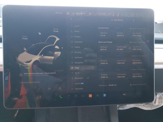 7SAYGDEE9PA138142 - 2023 TESLA MODEL Y 白色 照片 9