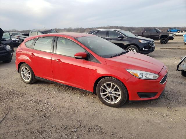 1FADP3K20HL271976 - 2017 FORD FOCUS SE RED photo 4