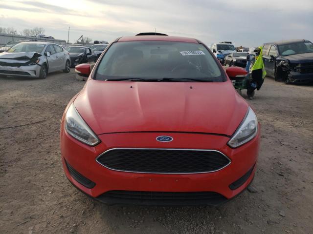 1FADP3K20HL271976 - 2017 FORD FOCUS SE RED photo 5