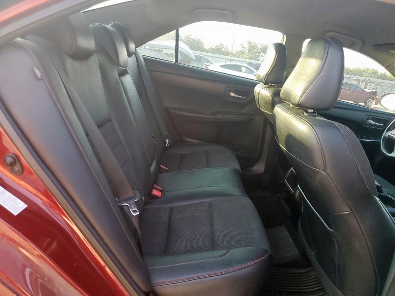 4T1BF1FK4HU703798 - 2017 TOYOTA CAMRY LE 红色 照片 10