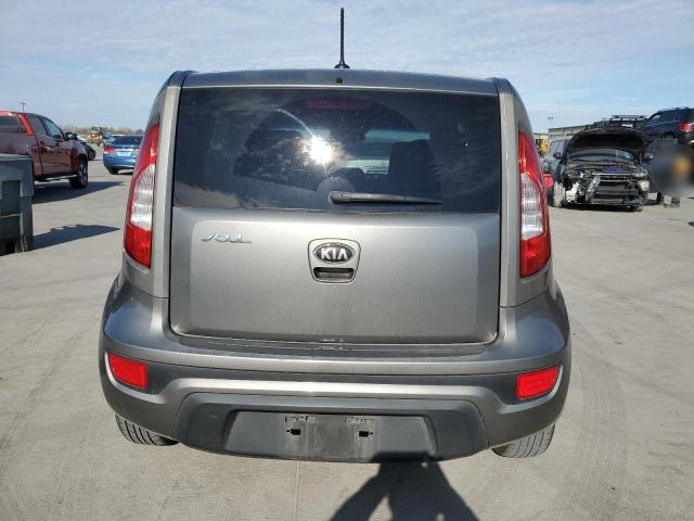 KNDJT2A55D7492040 - 2013 KIA SOUL GRAY photo 6