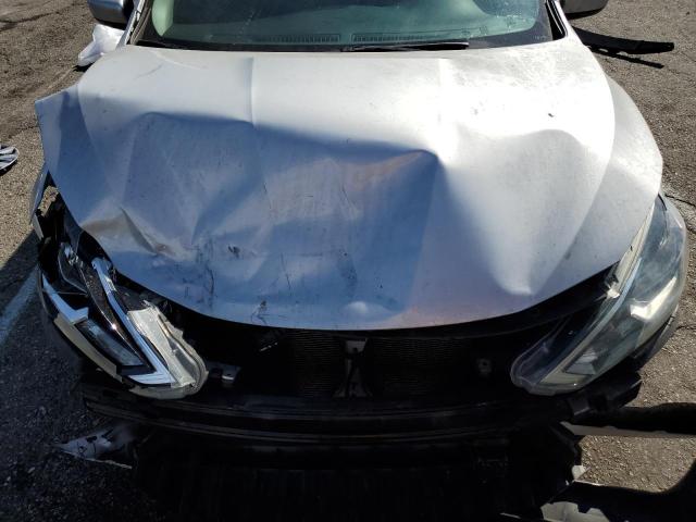 3N1AB7APXJY239004 - 2018 NISSAN SENTRA S ვერცხლისფერი ფოტო 11