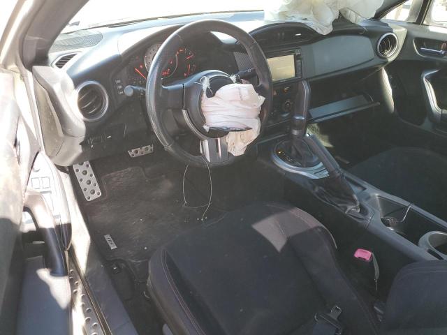 JF1ZNAA14F8709651 - 2015 TOYOTA SCION FR-S WHITE photo 8