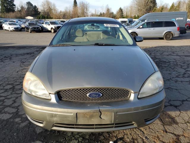 1FAFP53U44G138998 - 2004 FORD TAURUS 4D SE GREEN photo 5