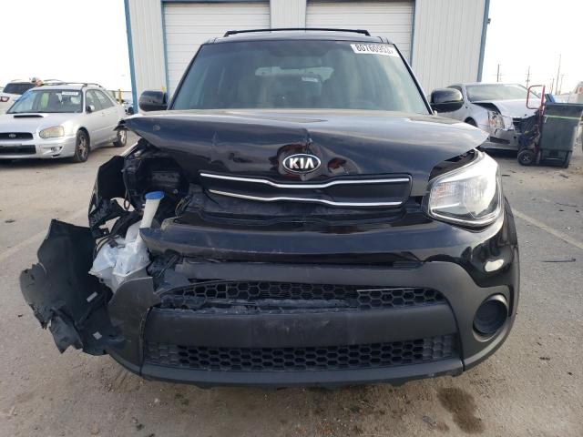 KNDJN2A20H7472199 - 2017 KIA SOUL BLACK photo 5