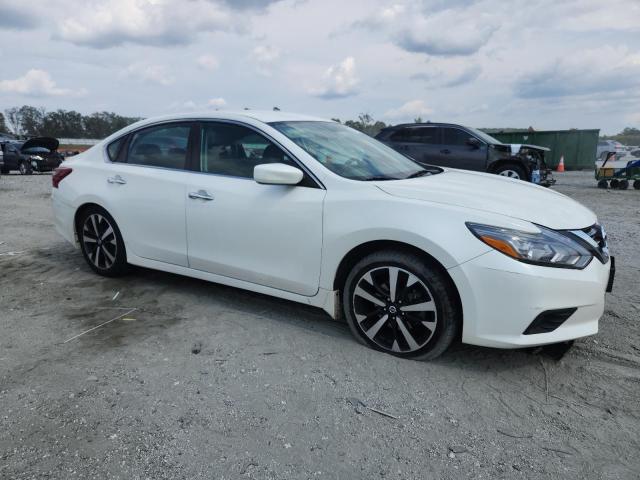1N4AL3AP0JC104910 - 2018 NISSAN ALTIMA 2.5 Սպիտակ լուսանկար 4