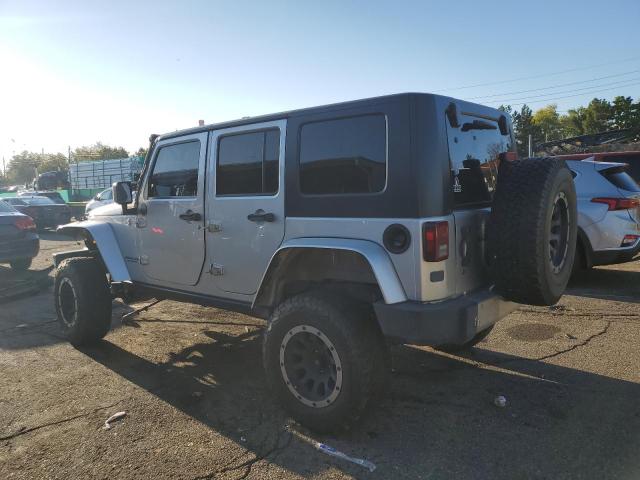 1J4BA5H13AL107196 - 2010 JEEP WRANGLER UNLIMITED SAHARA 银色 照片 2