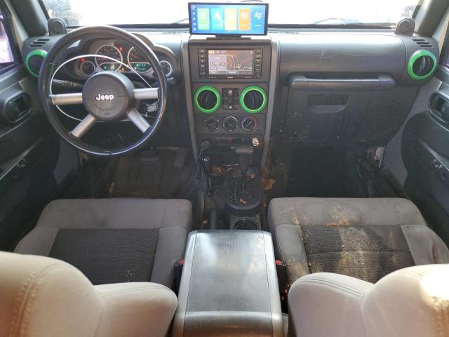 1J4BA5H13AL107196 - 2010 JEEP WRANGLER UNLIMITED SAHARA 银色 照片 8