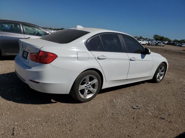 WBA3C3C56DF980170 - 2013 BMW 320 I XDRIVE WHITE photo 3