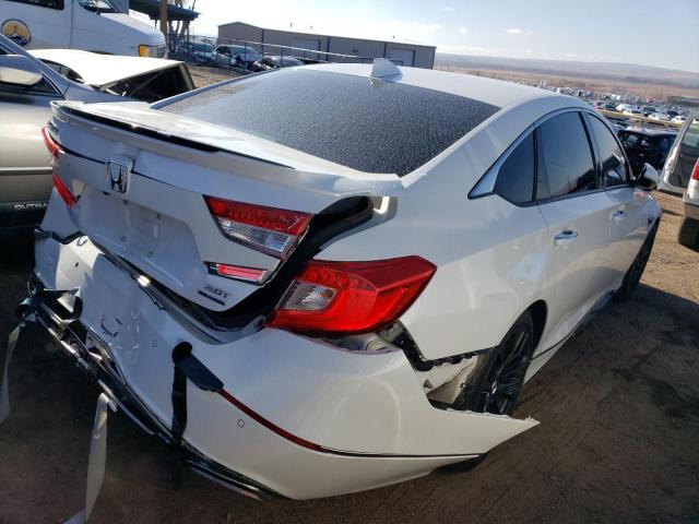 1HGCV2F95JA032469 - 2018 HONDA ACCORD TOURING WHITE photo 3