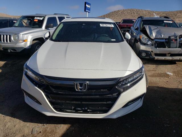 1HGCV2F95JA032469 - 2018 HONDA ACCORD TOURING WHITE photo 5