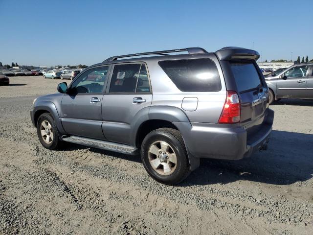 JTEZU14R968051142 - 2006 TOYOTA 4RUNNER SR5 GRAY photo 2