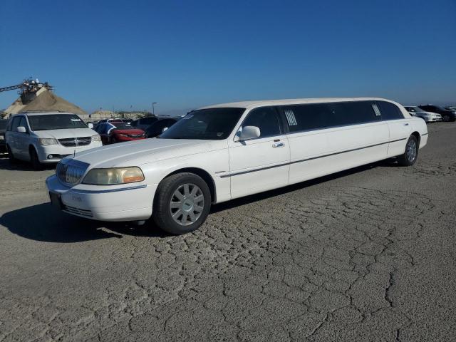 2005 LINCOLN TOWN CAR EXECUTIVE, 