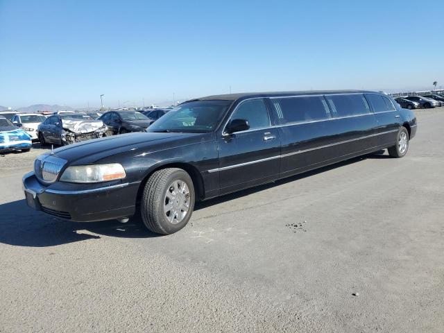 2011 LINCOLN TOWN CAR EXECUTIVE, 