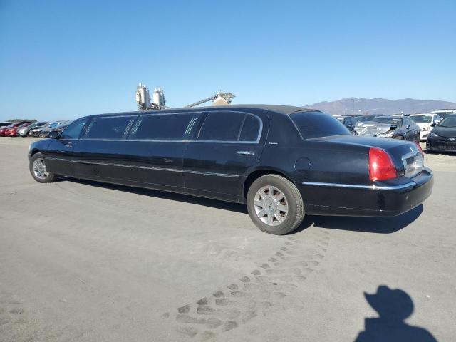 2L1FL8JW9BX761355 - 2011 LINCOLN TOWN CAR EXECUTIVE BLACK photo 2
