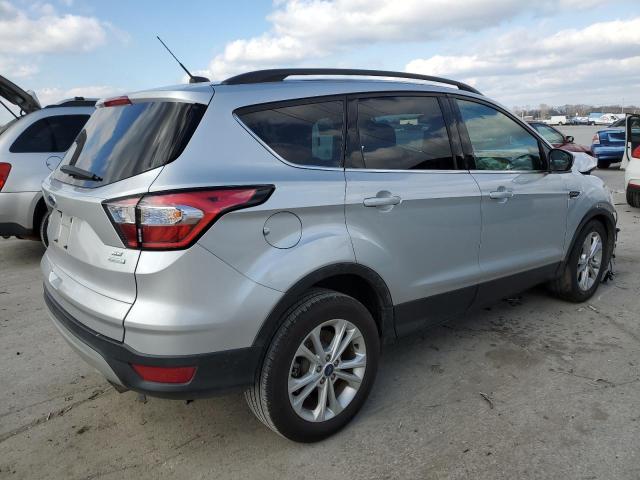 1FMCU0GD3JUB04272 - 2018 FORD ESCAPE SE SILVER photo 3