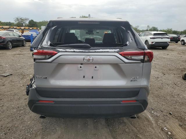 4T3RWRFV4SU175413 - 2025 TOYOTA RAV4 XLE SILVER photo 6
