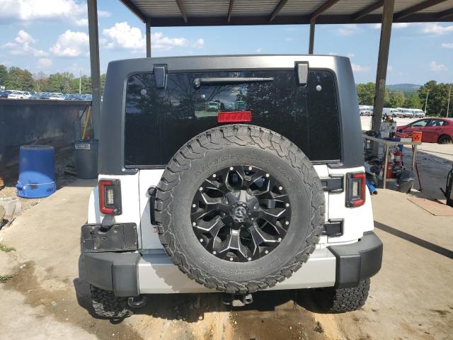 1C4BJWEG5EL123345 - 2014 JEEP WRANGLER U SAHARA WHITE photo 6