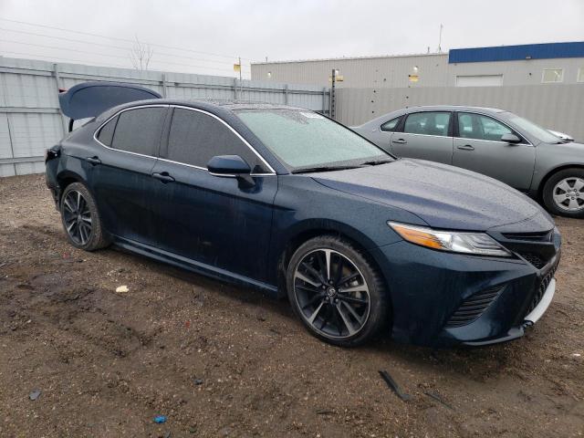 4T1B61HK5KU759625 - 2019 TOYOTA CAMRY XSE BLUE photo 4