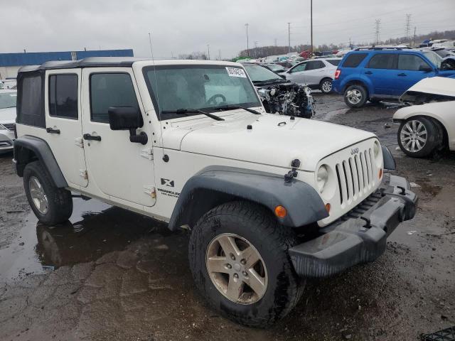 1J4GA39187L223009 - 2007 JEEP WRANGLER X WHITE photo 4