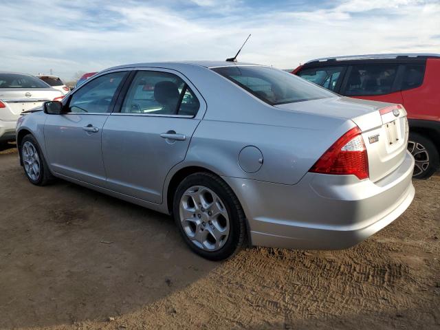 3FAHP0HA8BR137983 - 2011 FORD FUSION SE SILVER photo 2