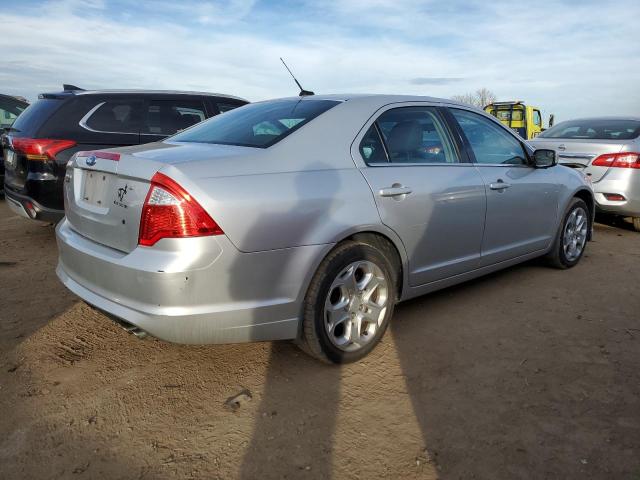 3FAHP0HA8BR137983 - 2011 FORD FUSION SE SILVER photo 3