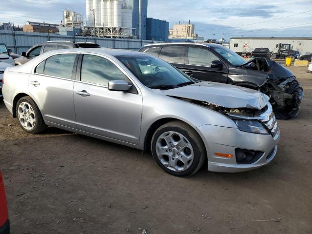 3FAHP0HA8BR137983 - 2011 FORD FUSION SE SILVER photo 4