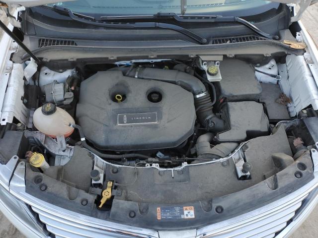 5LMCJ3D91JUL31774 - 2018 LINCOLN MKC RESERVE WHITE photo 12