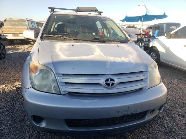 JTKKT604650098716 - 2005 TOYOTA SCION XA SILVER photo 5