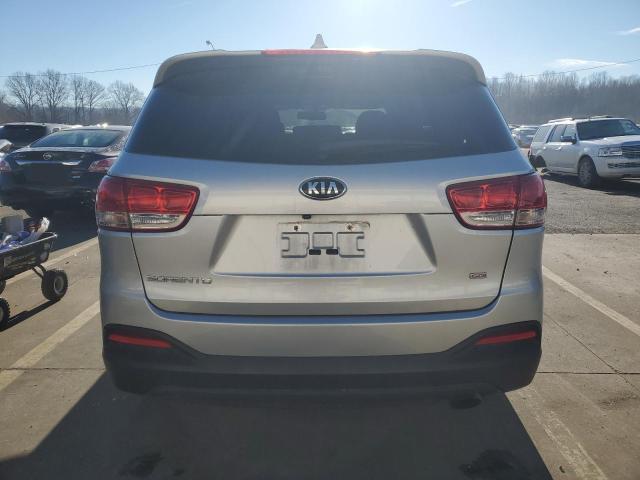 5XYPGDA34JG425081 - 2018 KIA SORENTO LX SILVER photo 6