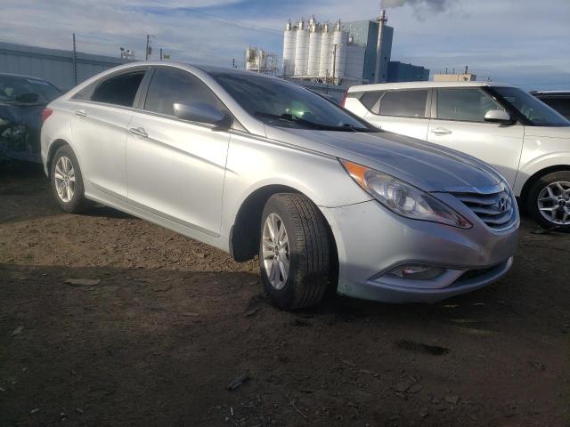 5NPEB4AC2DH595605 - 2013 HYUNDAI SONATA GLS SILVER photo 4