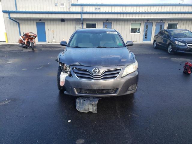 4T4BF3EK5BR191303 - 2011 TOYOTA CAMRY BASE GRAY photo 5