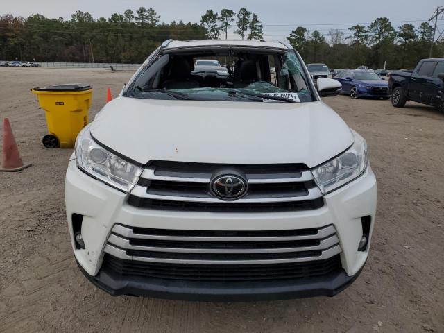 5TDKZRFHXKS557532 - 2019 TOYOTA HIGHLANDER SE WHITE photo 5