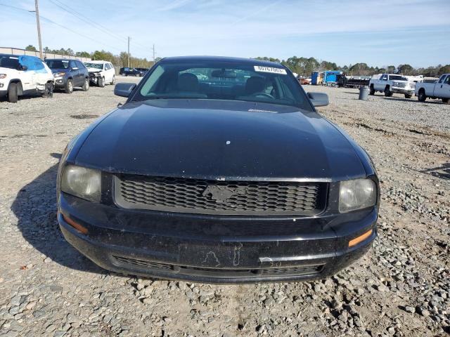 1ZVFT80N655169300 - 2005 FORD MUSTANG BLACK photo 5