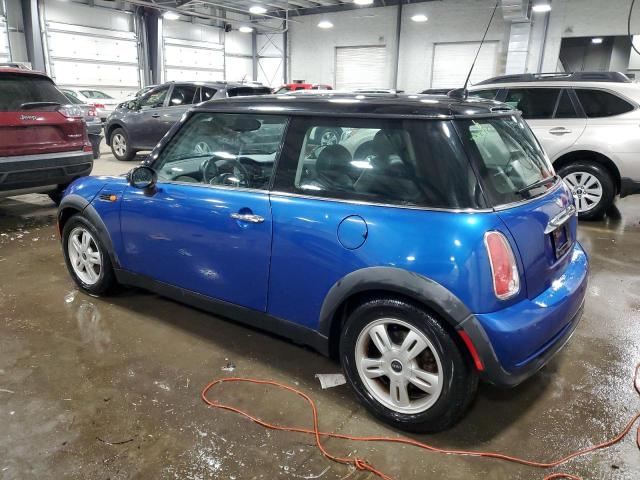 WMWRC33596TK68301 - 2006 MINI COOPER BLUE photo 2