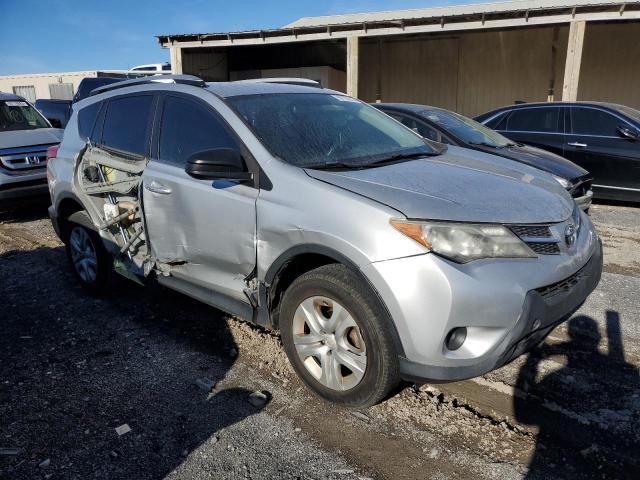 JTMZFREV0FD050588 - 2015 TOYOTA RAV4 LE SILVER photo 4