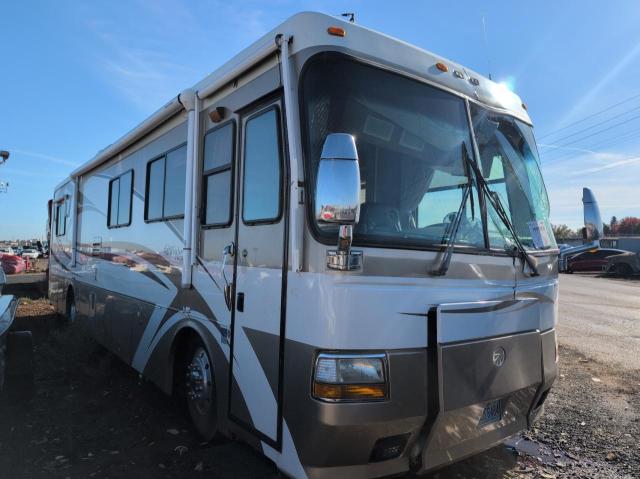 1RF120512Y2010067 - 2000 ROADMASTER RAIL DYANASTER BEIGE photo 1