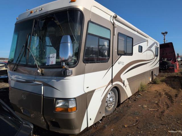 1RF120512Y2010067 - 2000 ROADMASTER RAIL DYANASTER BEIGE photo 2