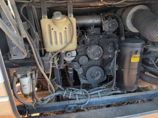 1RF120512Y2010067 - 2000 ROADMASTER RAIL DYANASTER BEIGE photo 7