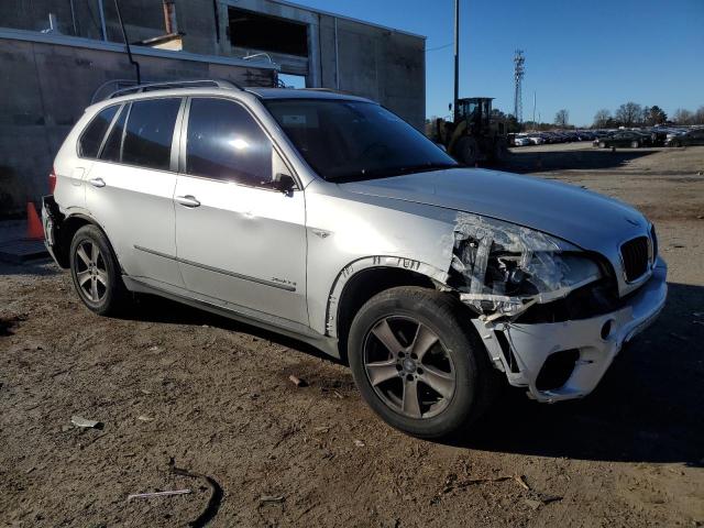 5UXZV4C59D0E03893 - 2013 BMW X5 XDRIVE35I SILVER photo 4