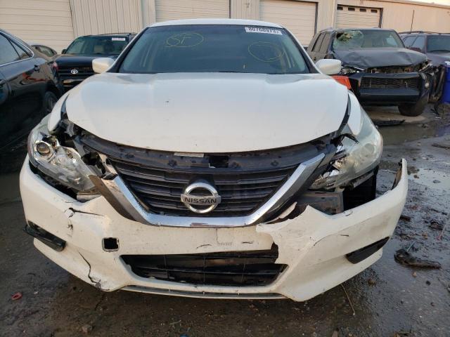 1N4AL3AP1GC210422 - 2016 NISSAN ALTIMA 2.5 WHITE photo 5