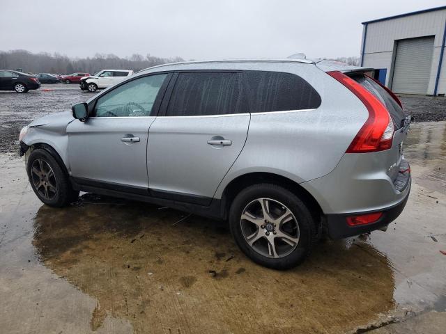 YV4902DZ5D2409291 - 2013 VOLVO XC60 T6 SILVER photo 2