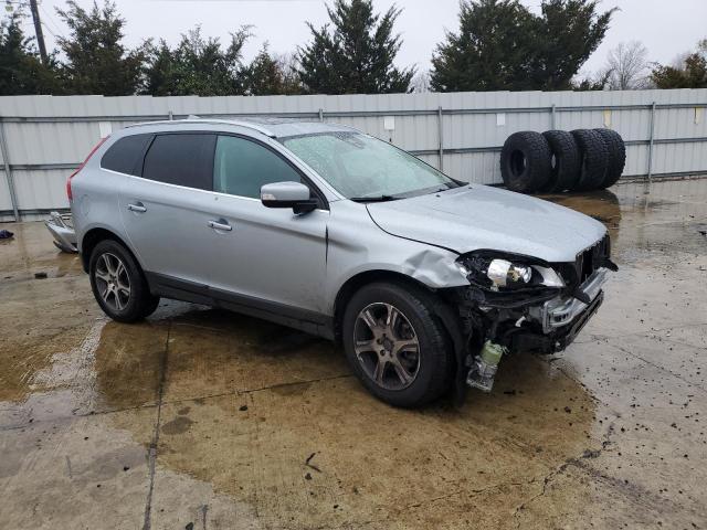 YV4902DZ5D2409291 - 2013 VOLVO XC60 T6 SILVER photo 4