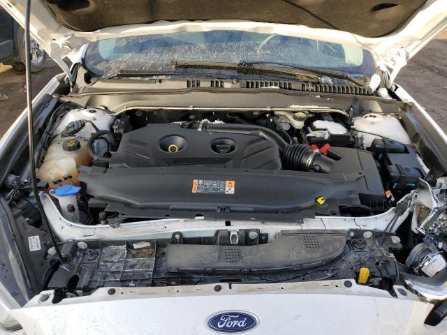 3FA6P0T9XGR289498 - 2016 FORD FUSION SE WHITE photo 11