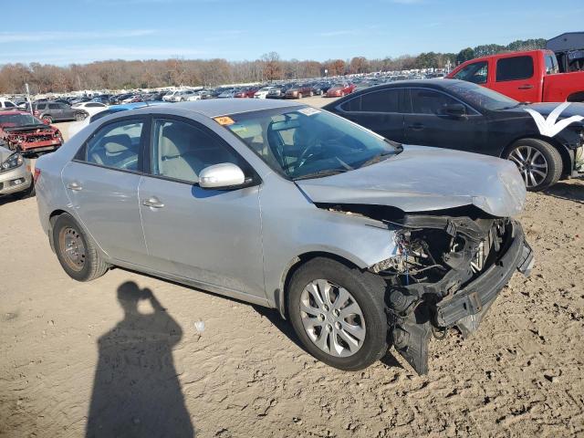 KNAFU4A25A5856031 - 2010 KIA FORTE EX SILVER photo 4