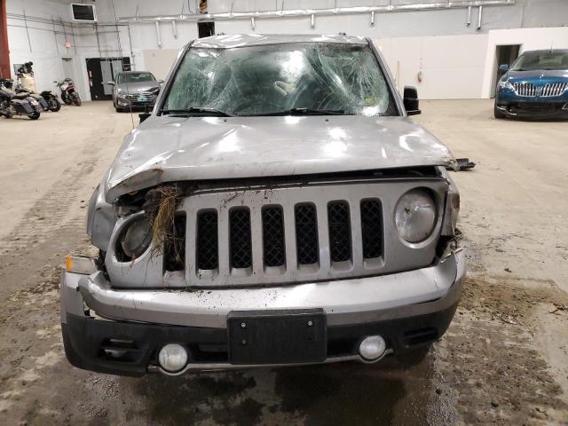 1C4NJRFB0GD618194 - 2016 JEEP PATRIOT LATITUDE SILVER photo 5